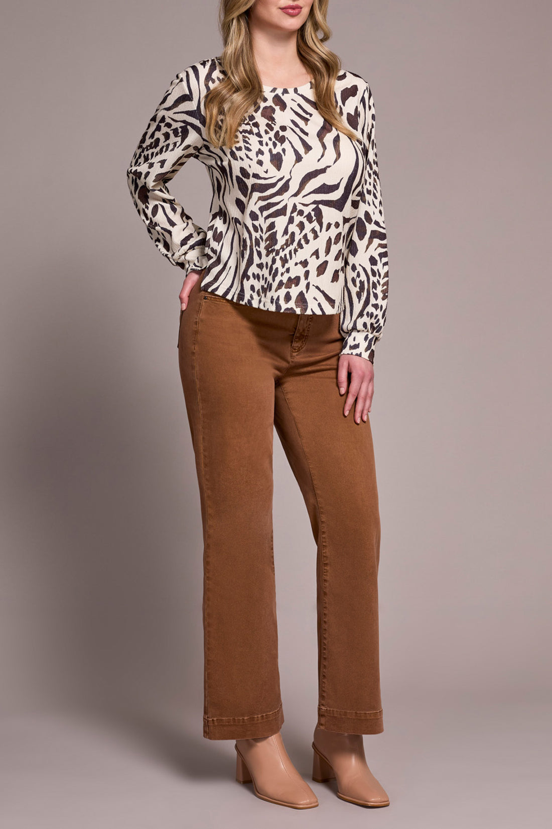 Light weight animal print with peasent sleeve