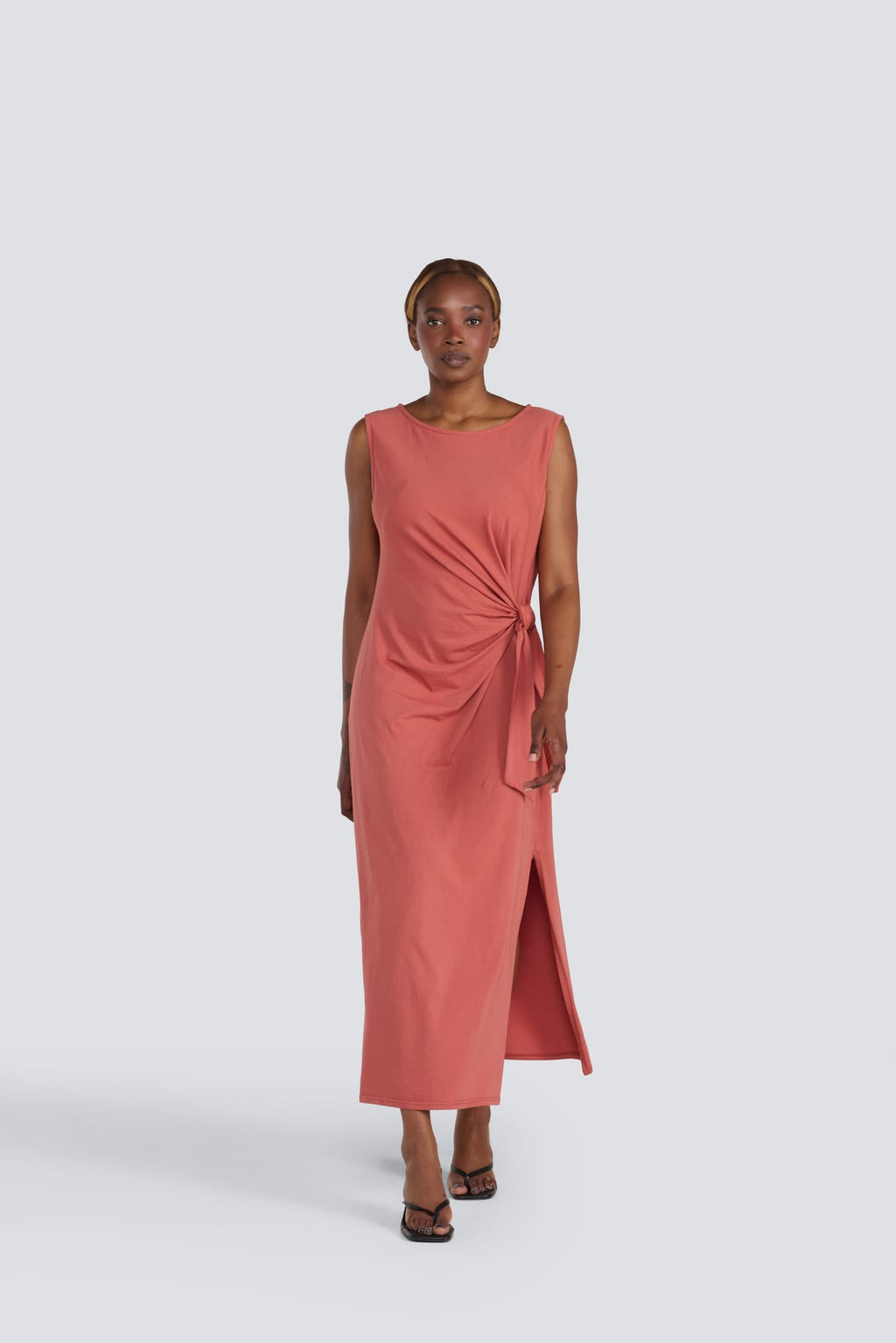 sleeveless dress