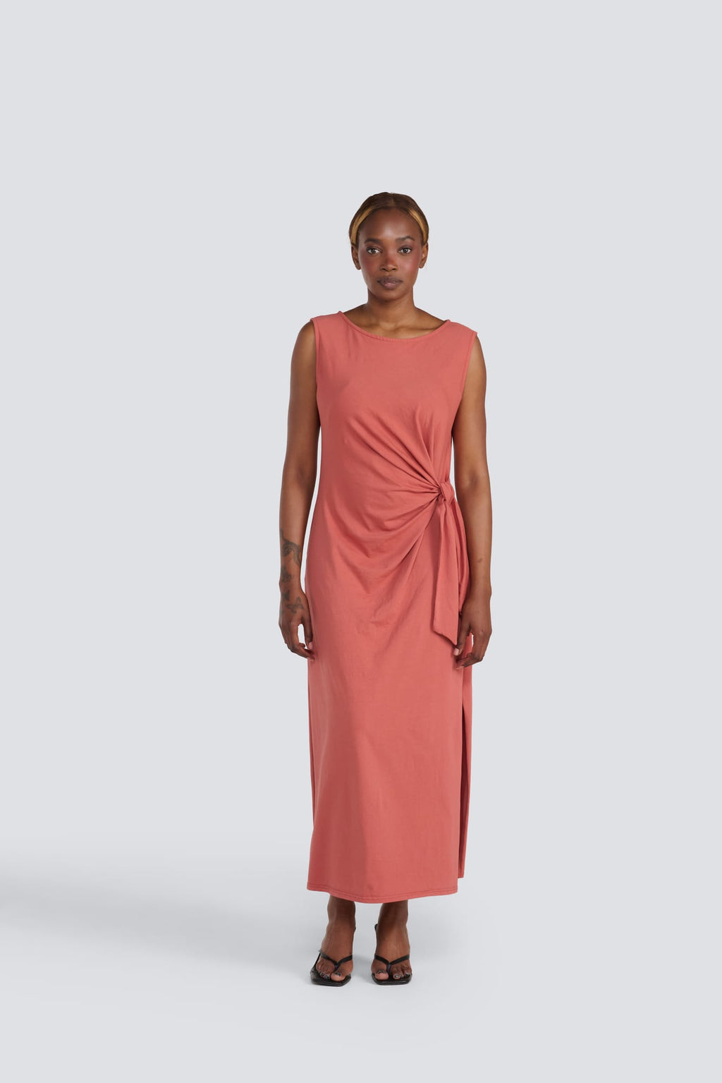 sleeveless dress