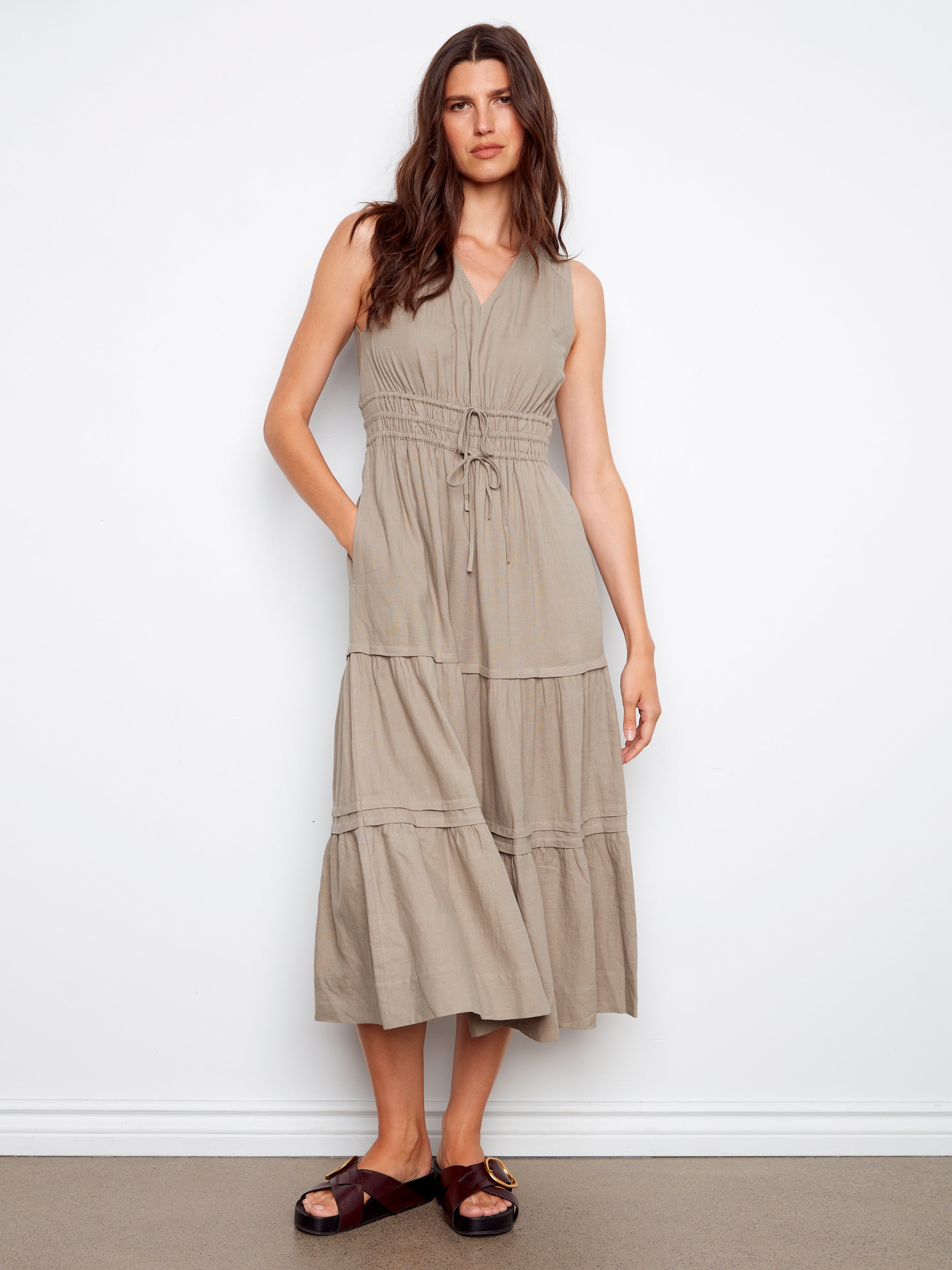 Sleeveless dress
